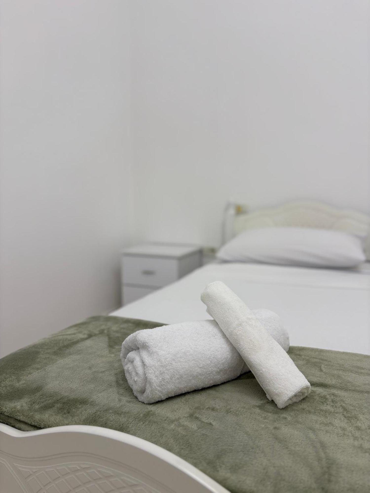 Shkodra Rooms *