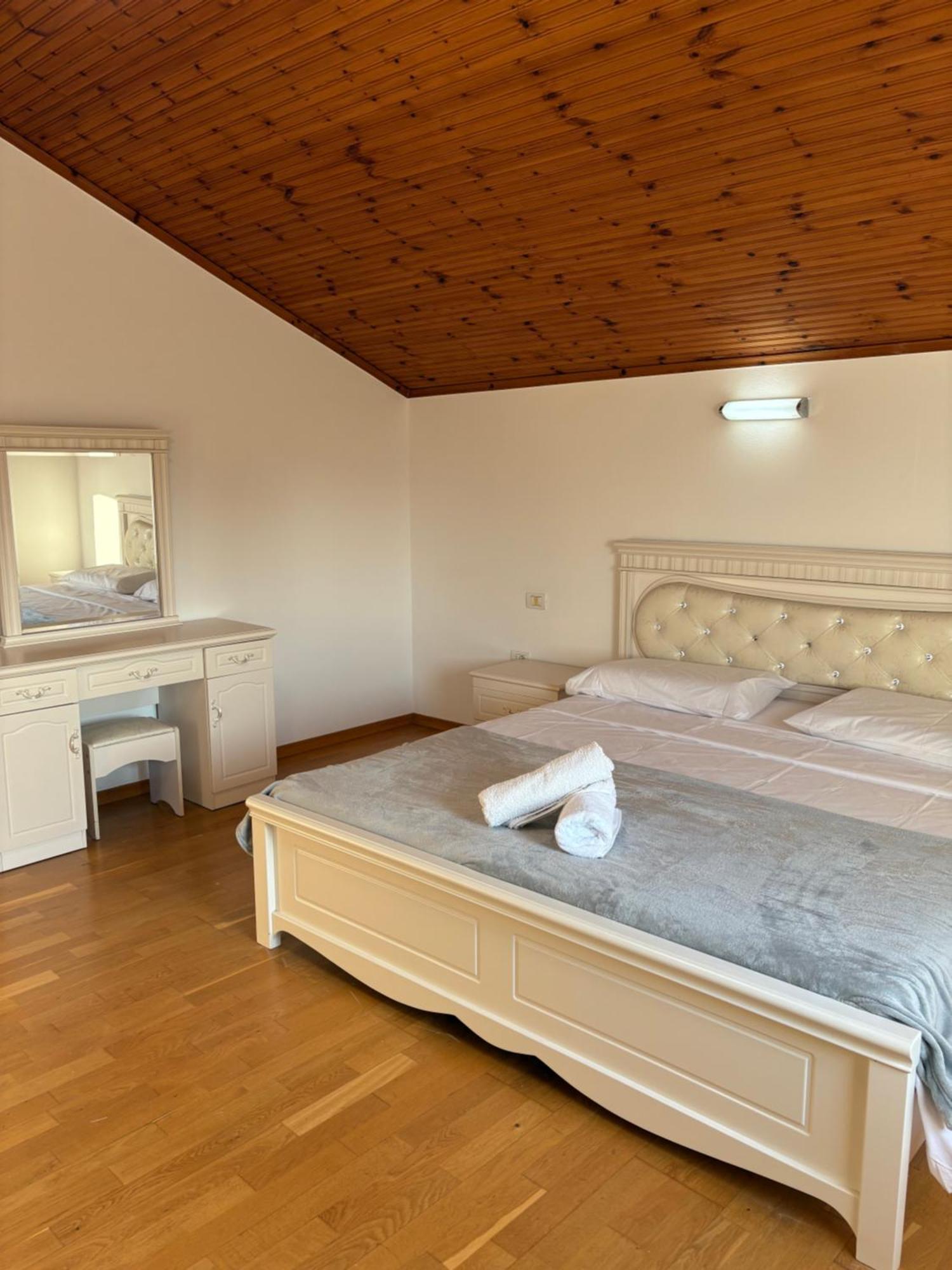 Gjestgiverier Shkodra Rooms